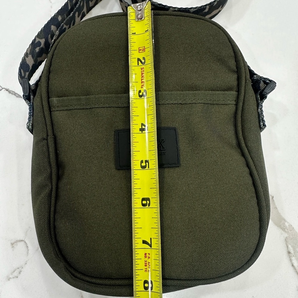 Victoria’s Secret PINK Olive Green Crossbody Bag Leopard Strap - Picture 9 of 9